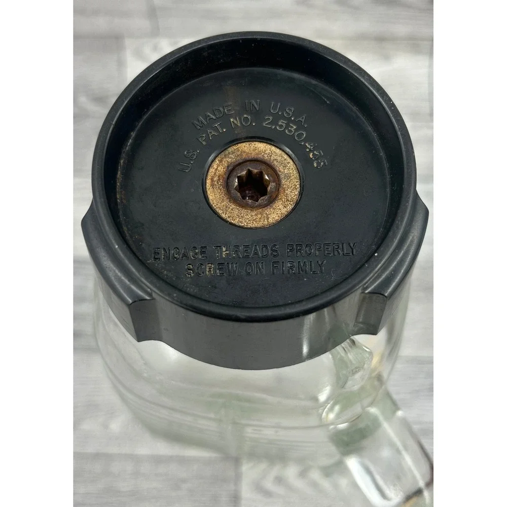 Osterizer Classic Blender Brushed Chrome‎ Beehive Metal Base 600W Glass Jar 564A